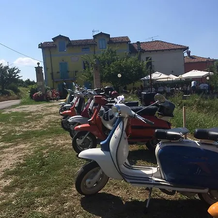 La Terrazza Del Barbaresco Couette-café 3*
