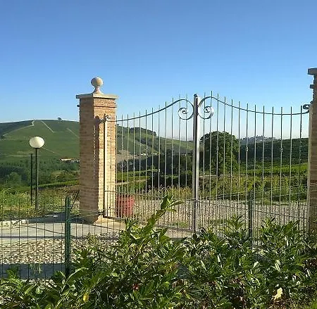 Frühstückspension La Terrazza Del Barbaresco 3*