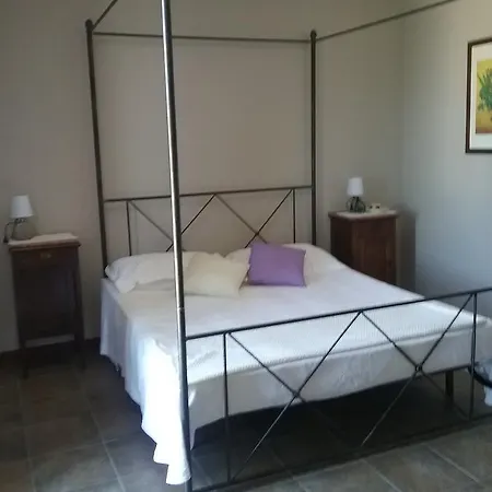 Couette-café La Terrazza Del Barbaresco 3*