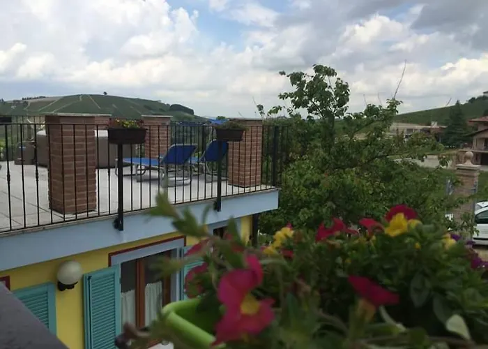 La Terrazza Del Barbaresco Bed & Breakfast 3*